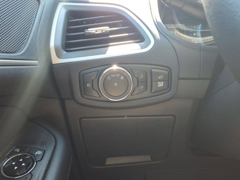 Certified 2023 Ford Edge SEL w/ Convenience Package AWD/4WD image 15