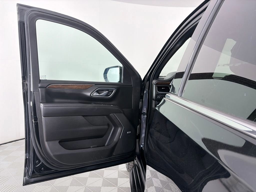 Used 2021 Chevrolet Suburban High Country image 10