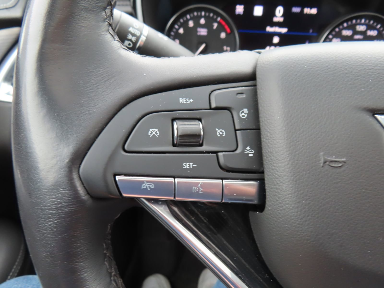Used 2023 Cadillac XT6 Premium Luxury w/ Technology Package AWD/4WD image 18