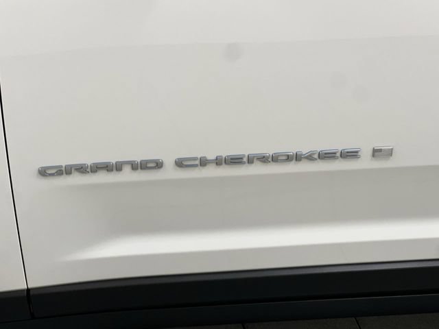 Used 2024 Jeep Grand Cherokee Limited 4xe AWD/4WD image 17