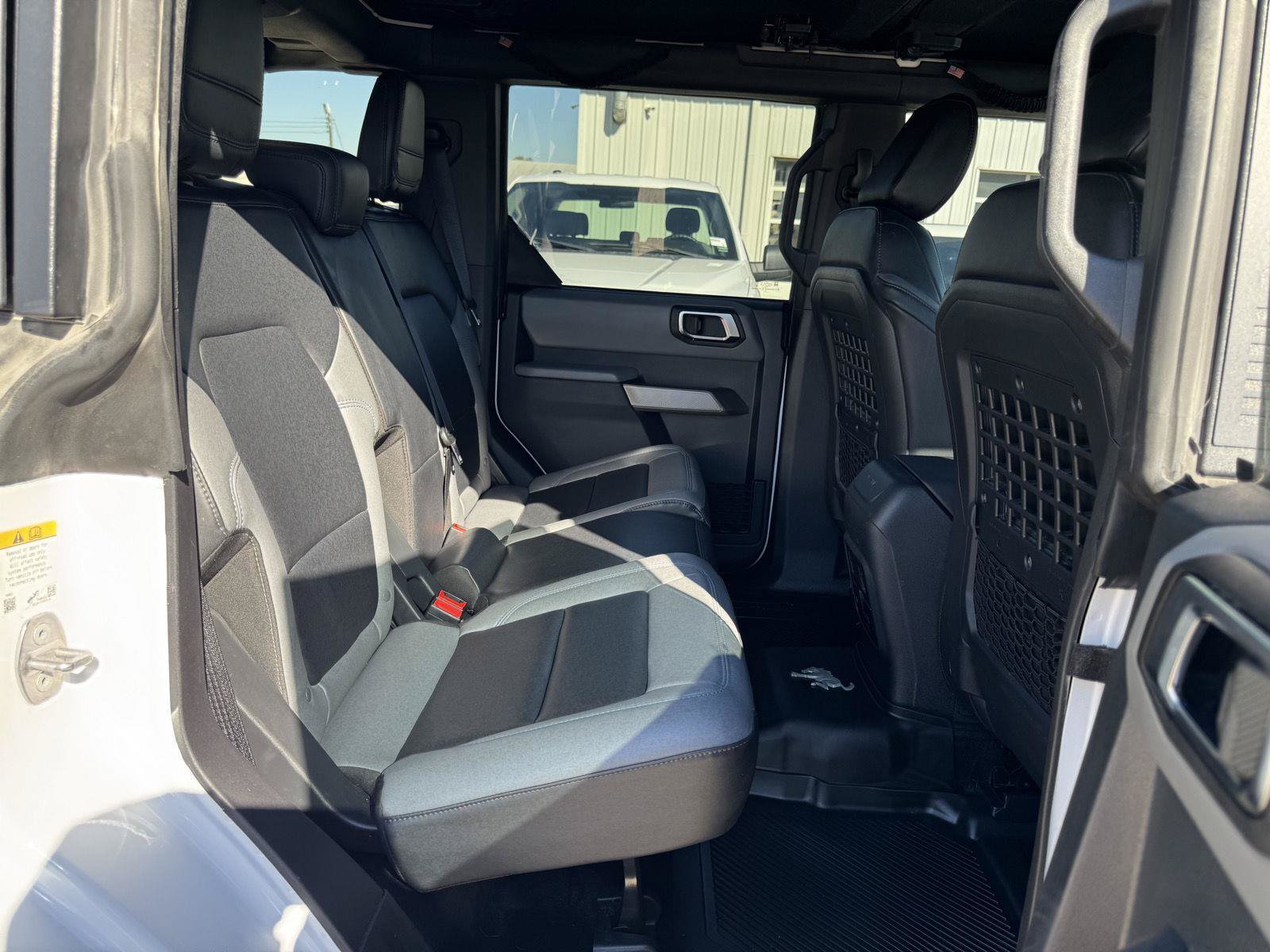 Certified 2023 Ford Bronco Black Diamond w/ Sasquatch Package AWD/4WD image 29