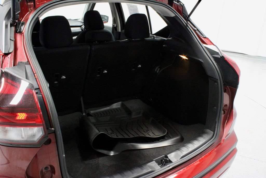 Used 2024 Nissan Kicks SV FWD image 12
