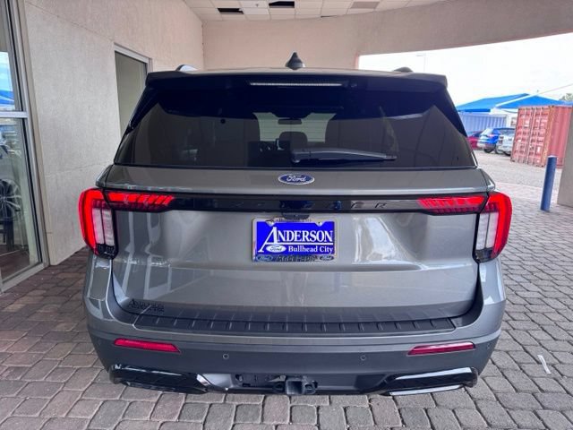 Certified 2025 Ford Explorer ST-Line RWD image 4