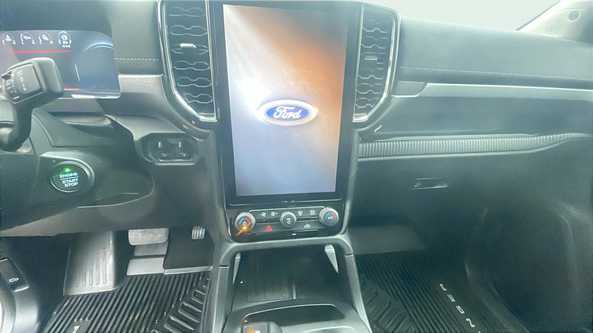 Certified 2024 Ford Ranger Lariat w/ Advanced Towing Package AWD/4WD image 13