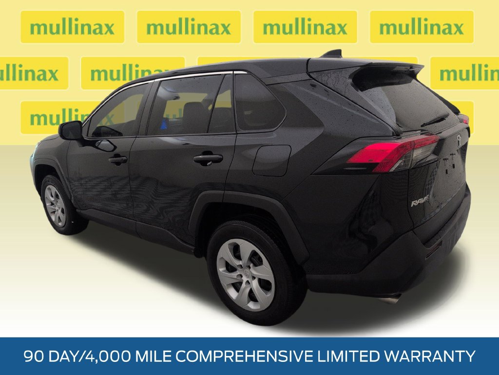 Used 2024 Toyota RAV4 LE FWD image 9