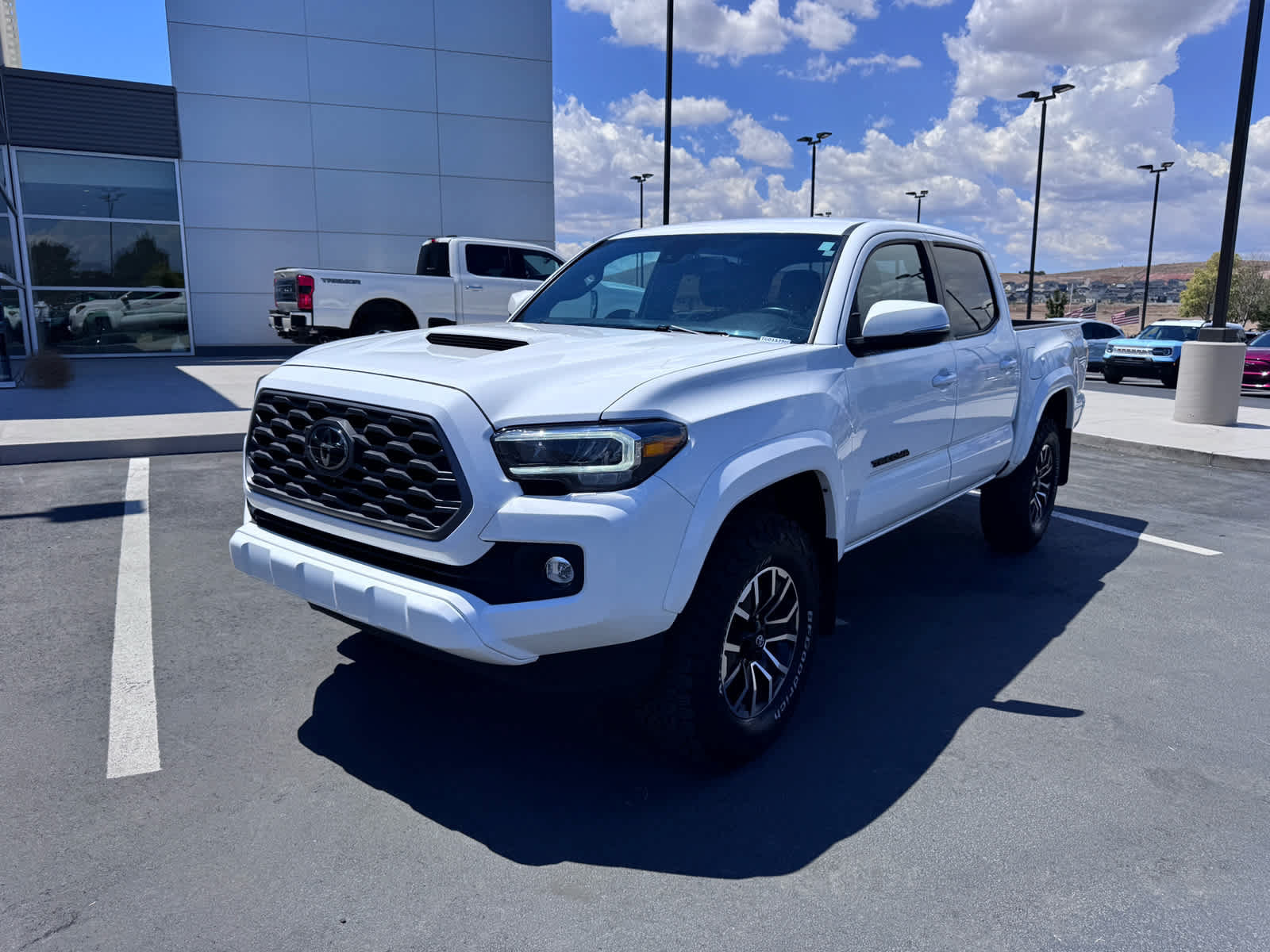 Used 2023 Toyota Tacoma TRD Sport AWD/4WD image 2