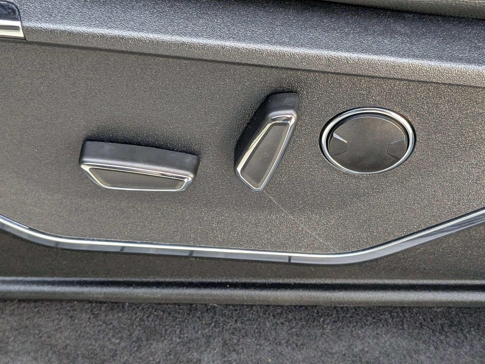 Certified 2024 Ford F150 Lariat w/ Equipment Group 502A High image 21