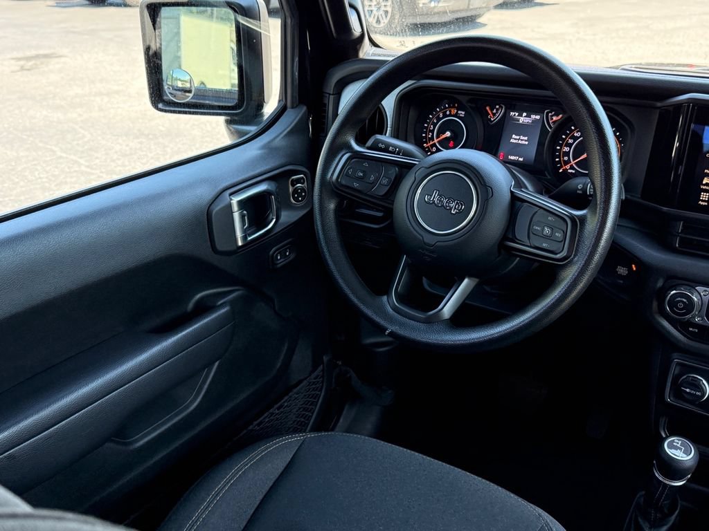 Used 2024 Jeep Gladiator Sport AWD/4WD image 11
