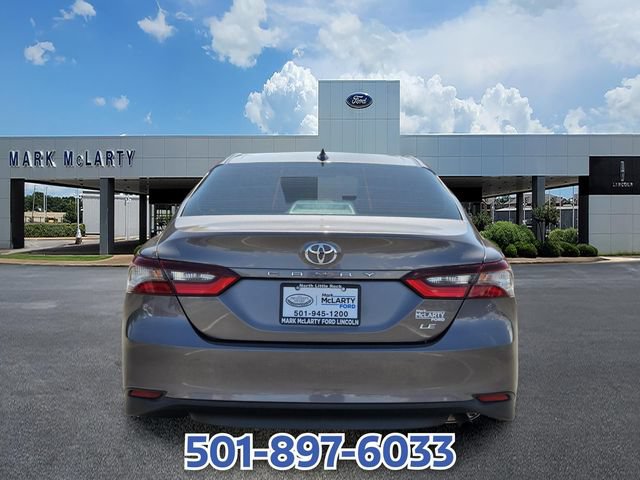 Used 2022 Toyota Camry LE FWD image 4