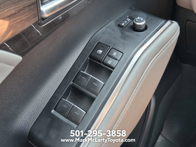 Used 2023 Toyota Highlander Limited FWD image 27
