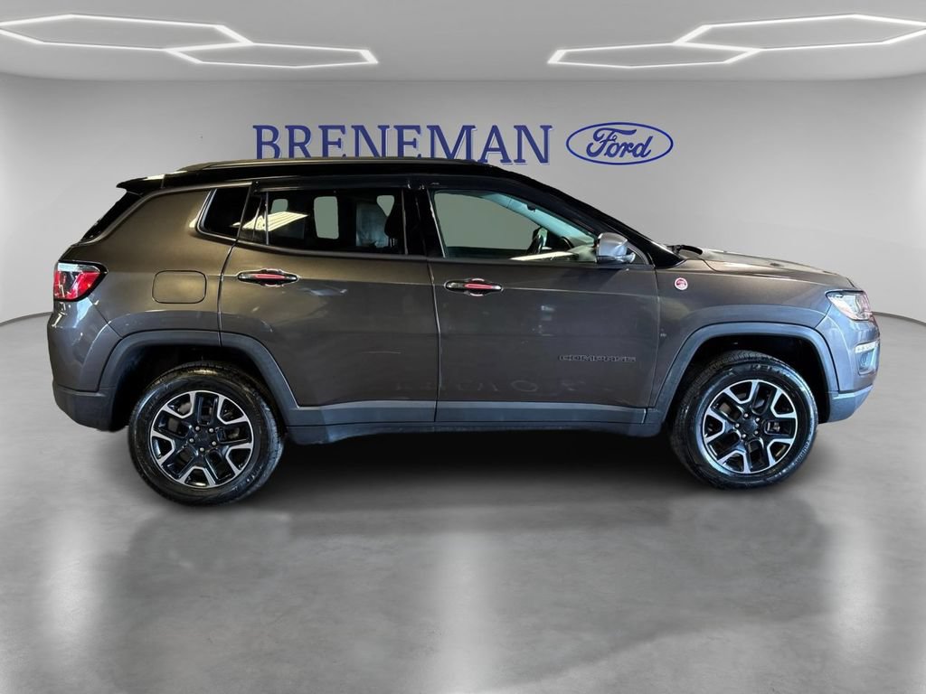 Used 2018 Jeep Compass Trailhawk AWD/4WD image 4