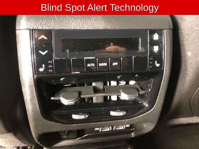 Used 2023 Jeep Grand Cherokee L Limited AWD/4WD image 13