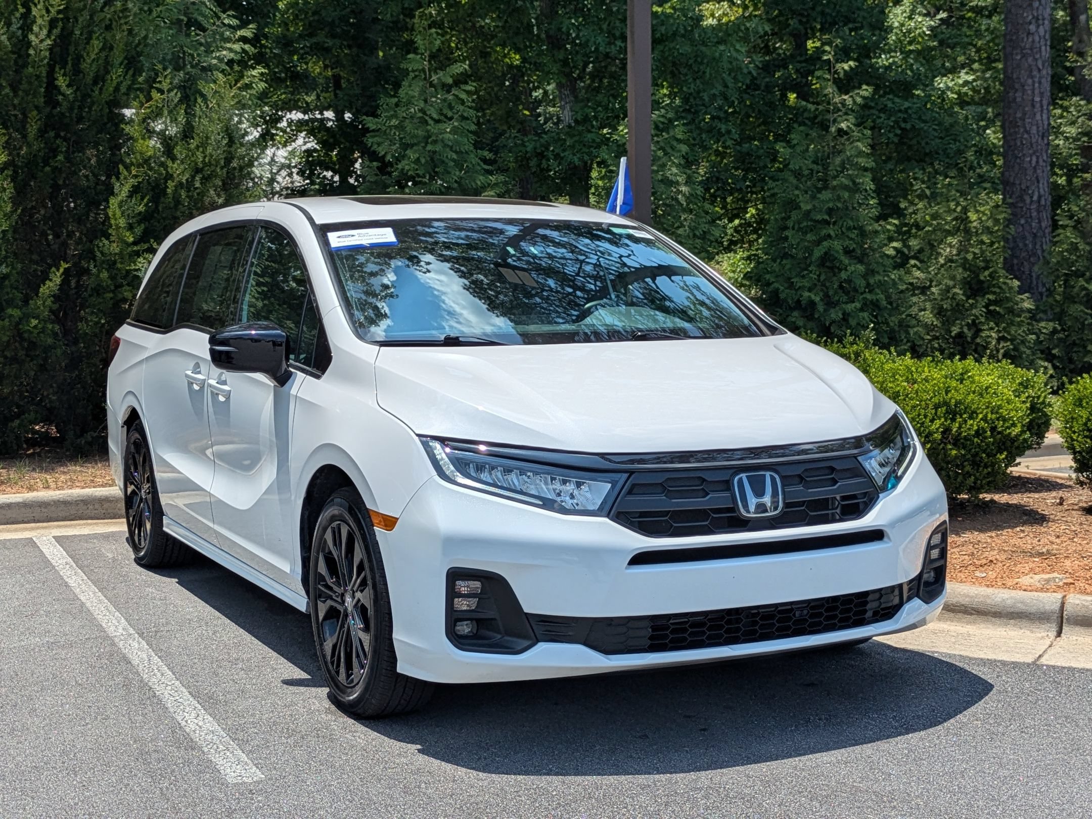 Used 2025 Honda Odyssey Sport-L image 2