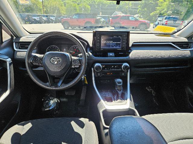 Used 2021 Toyota RAV4 LE w/ Carpet Mat Package (TMS) AWD/4WD image 12