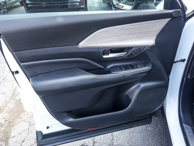 Used 2025 Toyota Grand Highlander AWD image 29