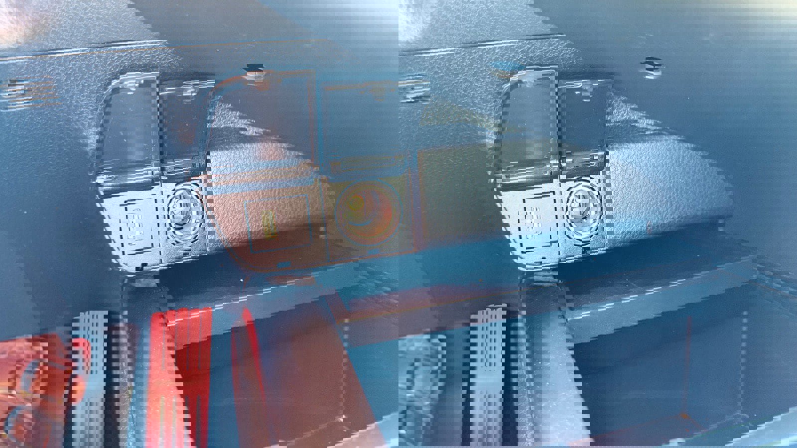 Used 2020 Toyota Camry SE FWD image 37