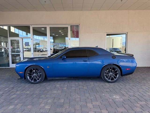 Used 2022 Dodge Challenger R/T Scat Pack RWD image 2