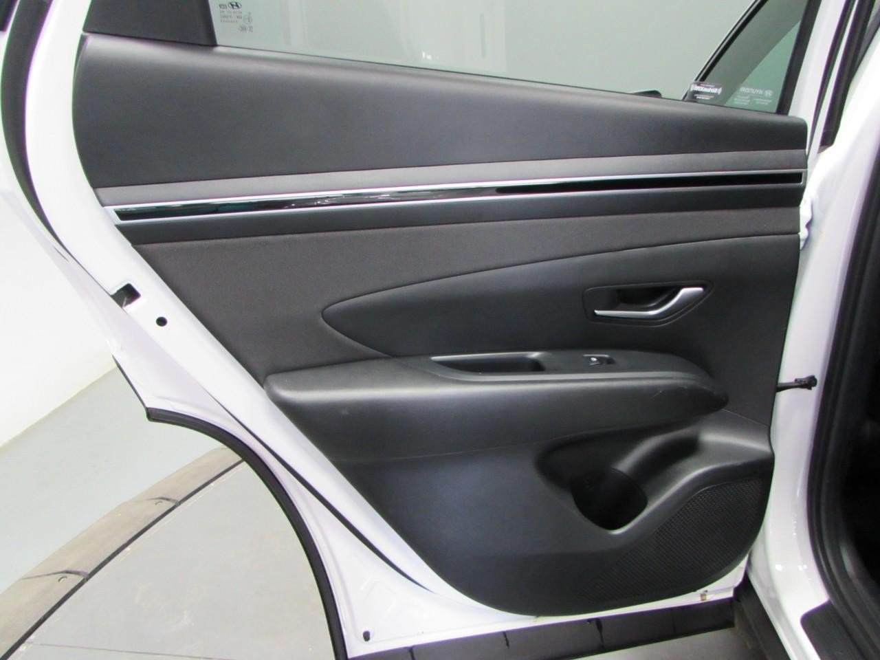 Used 2023 Hyundai Tucson SEL w/ Convenience Package AWD/4WD image 14