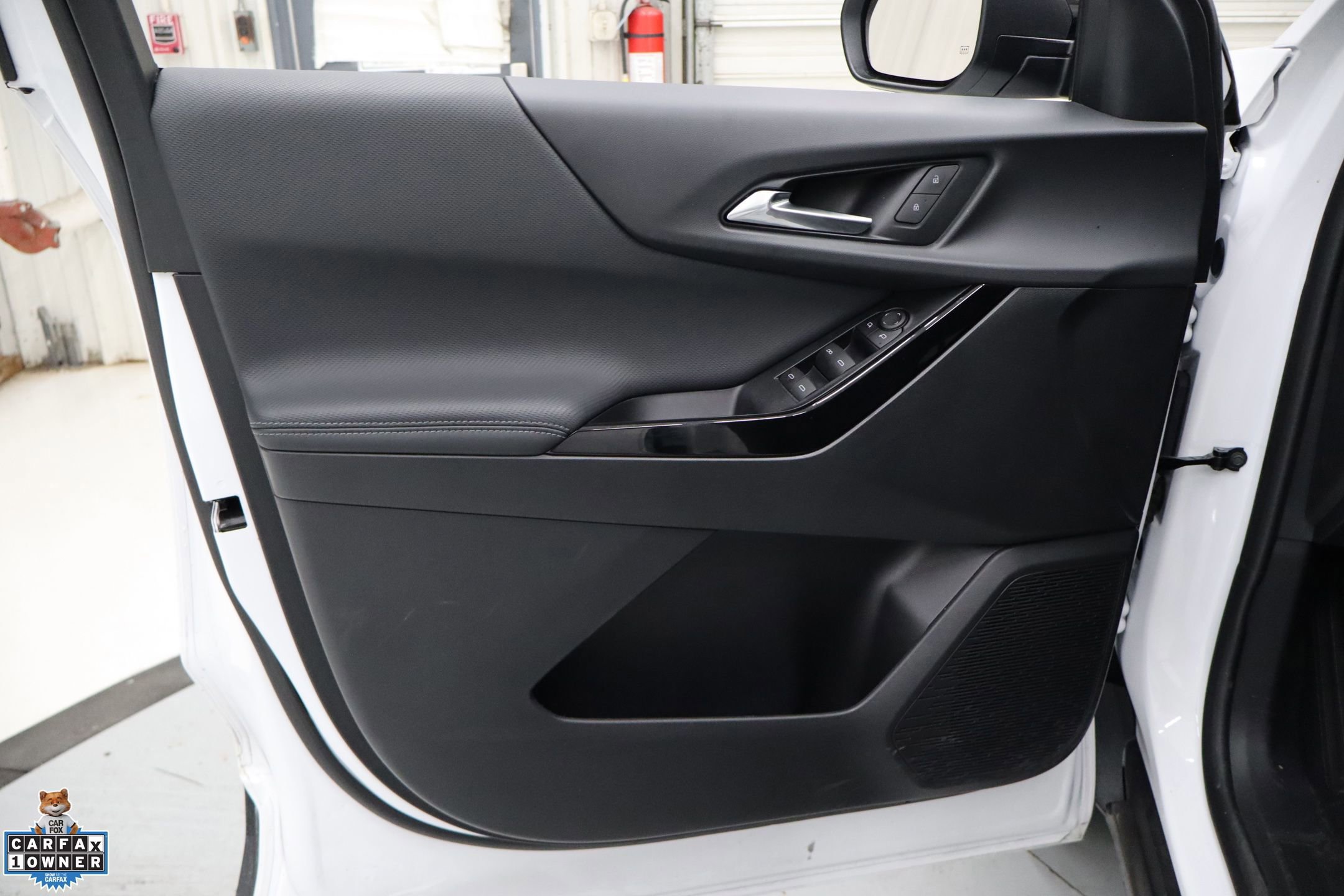 Used 2026 Chevrolet Equinox LT w/ Midnight Edition image 13