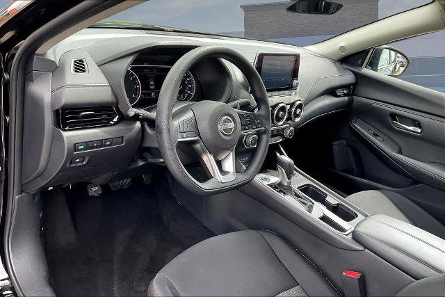 Used 2025 Nissan Sentra SV FWD image 17