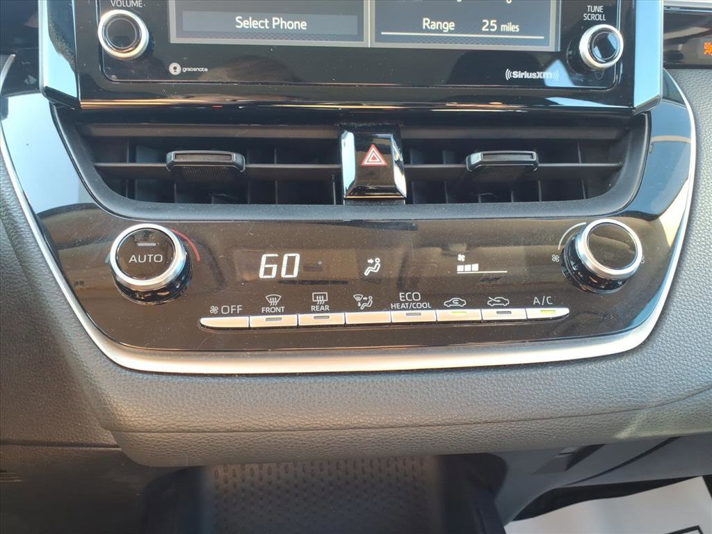 Used 2022 Toyota Corolla LE image 19