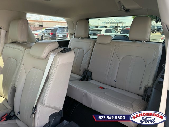Certified 2024 Ford Expedition Limited RWD image 17