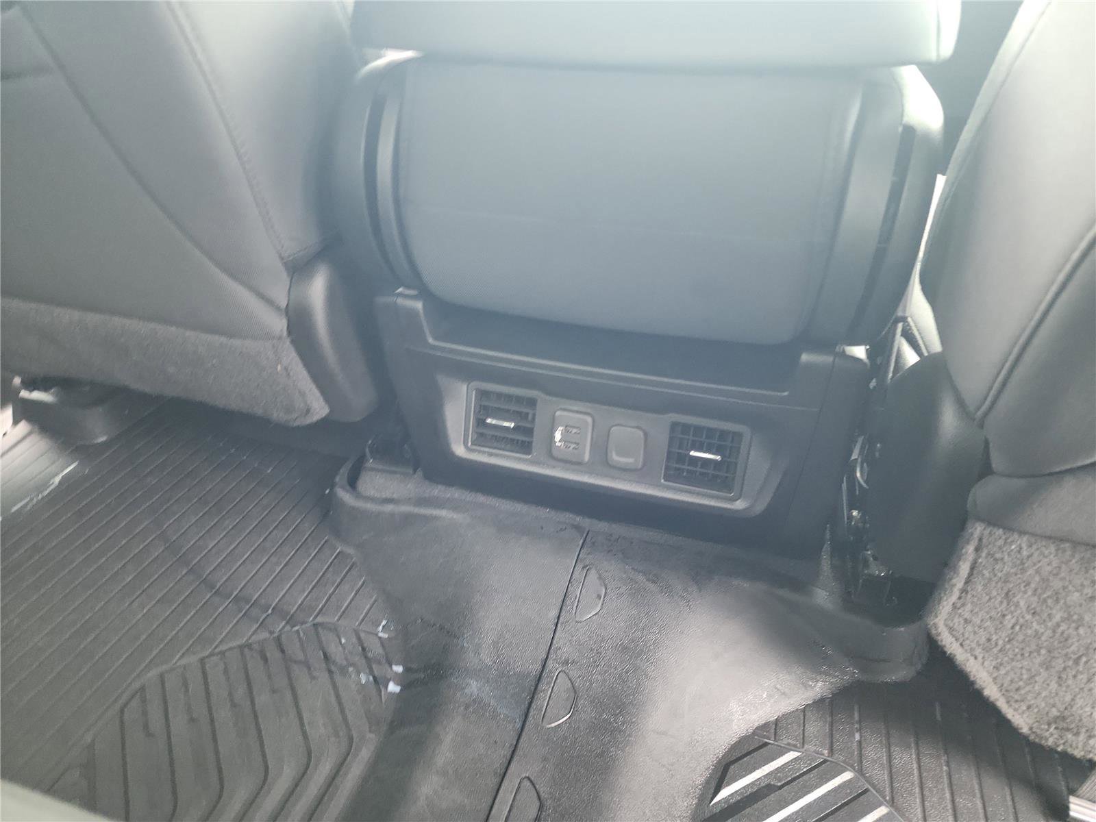 Used 2021 Chevrolet Silverado 1500 LT w/ Z71 Off-Road Package image 26