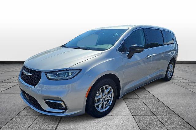 Used 2024 Chrysler Pacifica Touring-L
