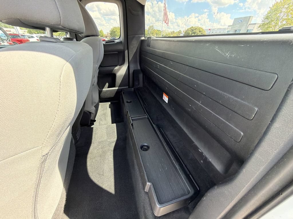 Used 2019 Toyota Tacoma SR RWD image 21