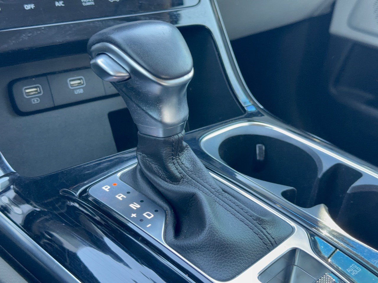 Used 2022 Kia Carnival EX FWD image 21