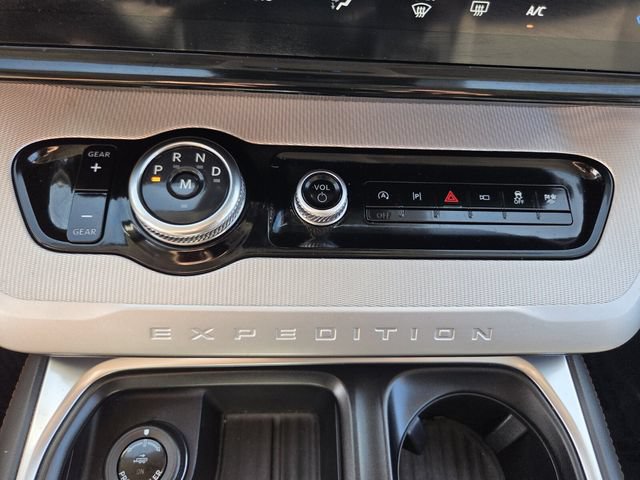Certified 2025 Ford Expedition Active RWD image 25