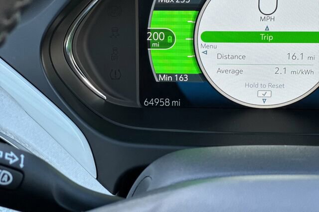 Used 2019 Chevrolet Bolt Premier w/ Infotainment Package image 22