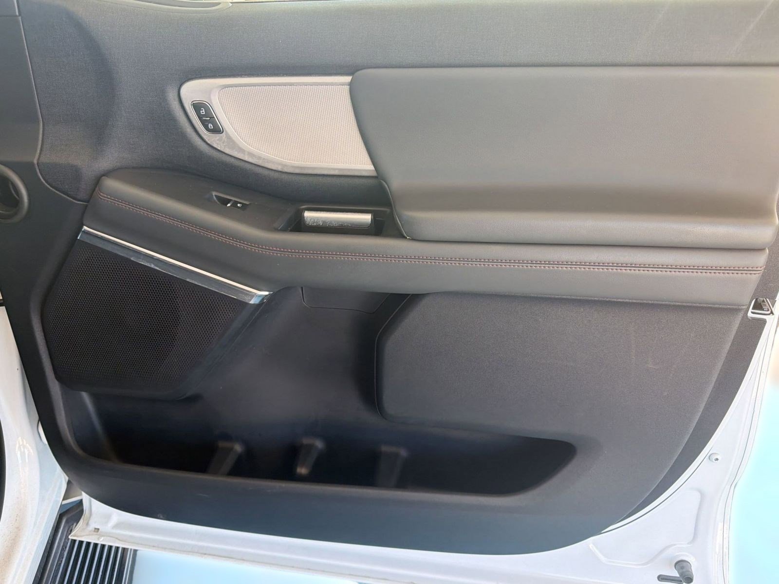 Certified 2025 Ford Expedition Active image 28