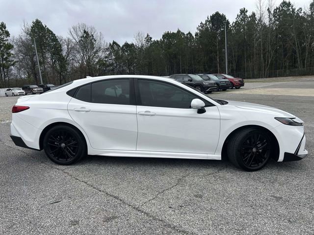 Used 2025 Toyota Camry SE w/ Convenience Package image 6