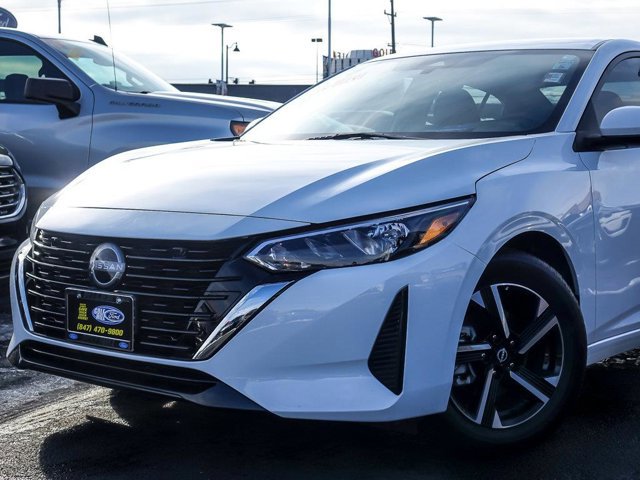 Used 2025 Nissan Sentra SV image 3