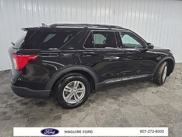 Certified 2022 Ford Explorer XLT w/ Equipment Group 202A image 7