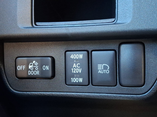 Used 2019 Toyota Tacoma TRD Off-Road AWD/4WD image 23
