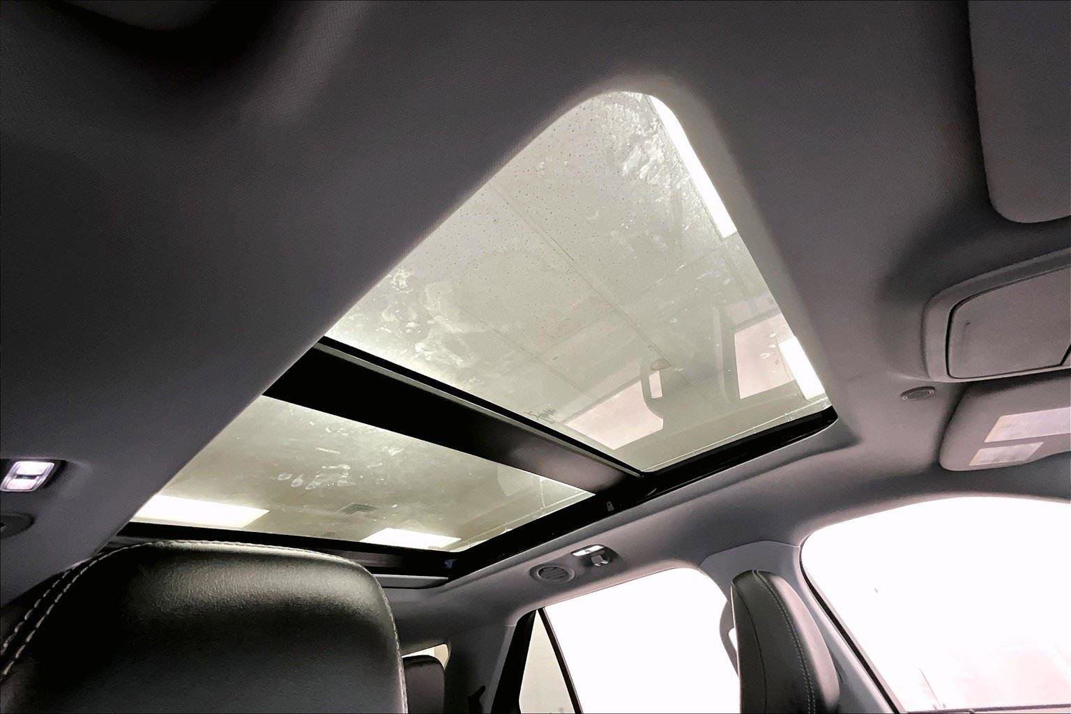 Certified 2021 Ford Explorer XLT w/ Equipment Group 202A image 21