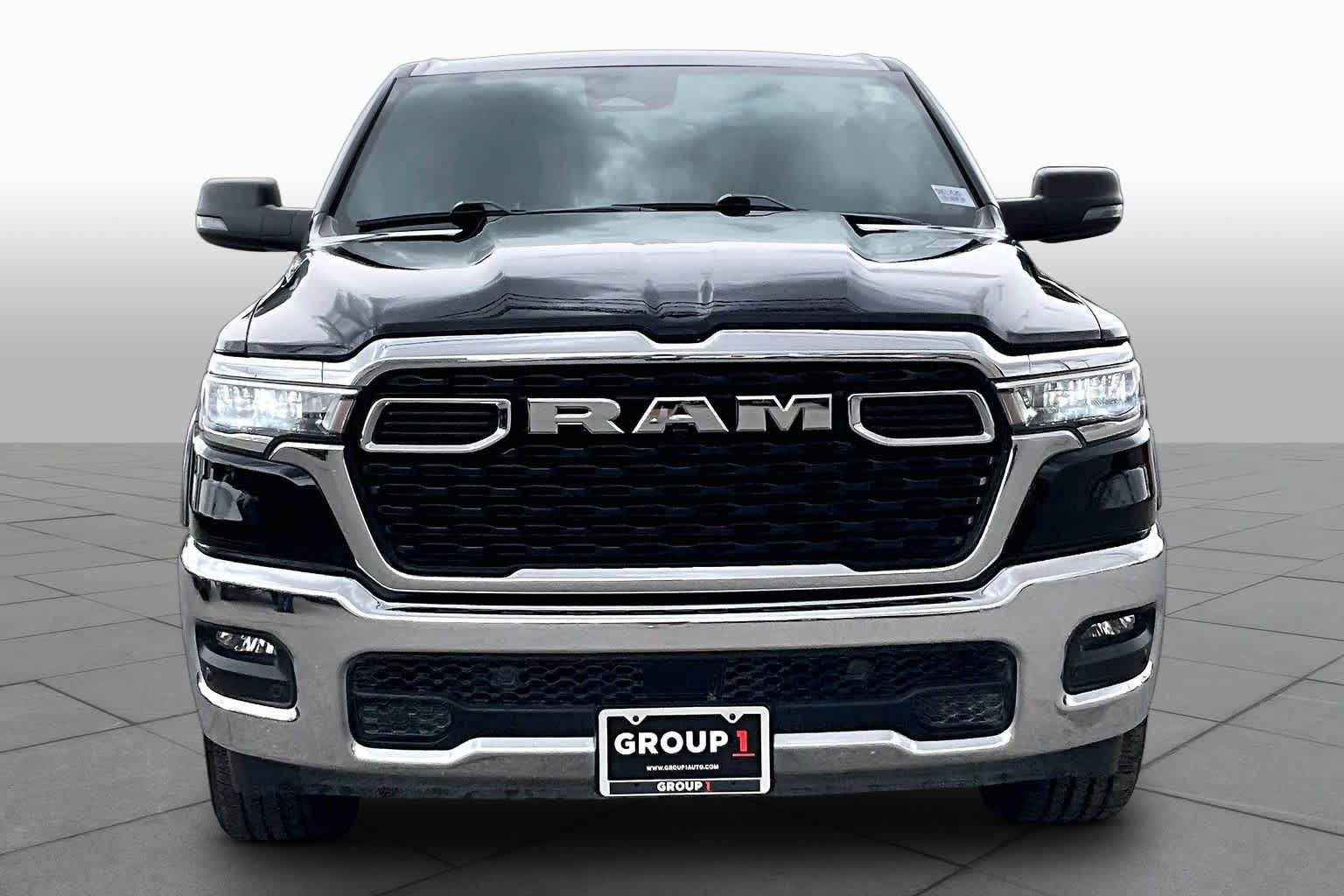 Used 2025 RAM 1500 Big Horn AWD/4WD image 4