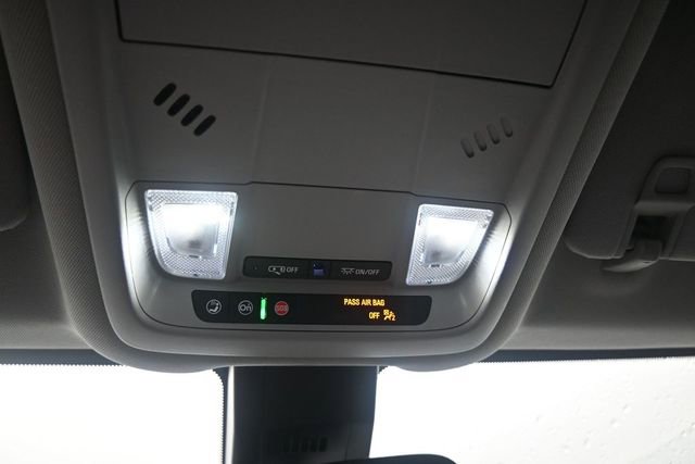 Used 2023 GMC Terrain SLE w/ Driver Convenience Package AWD/4WD image 18