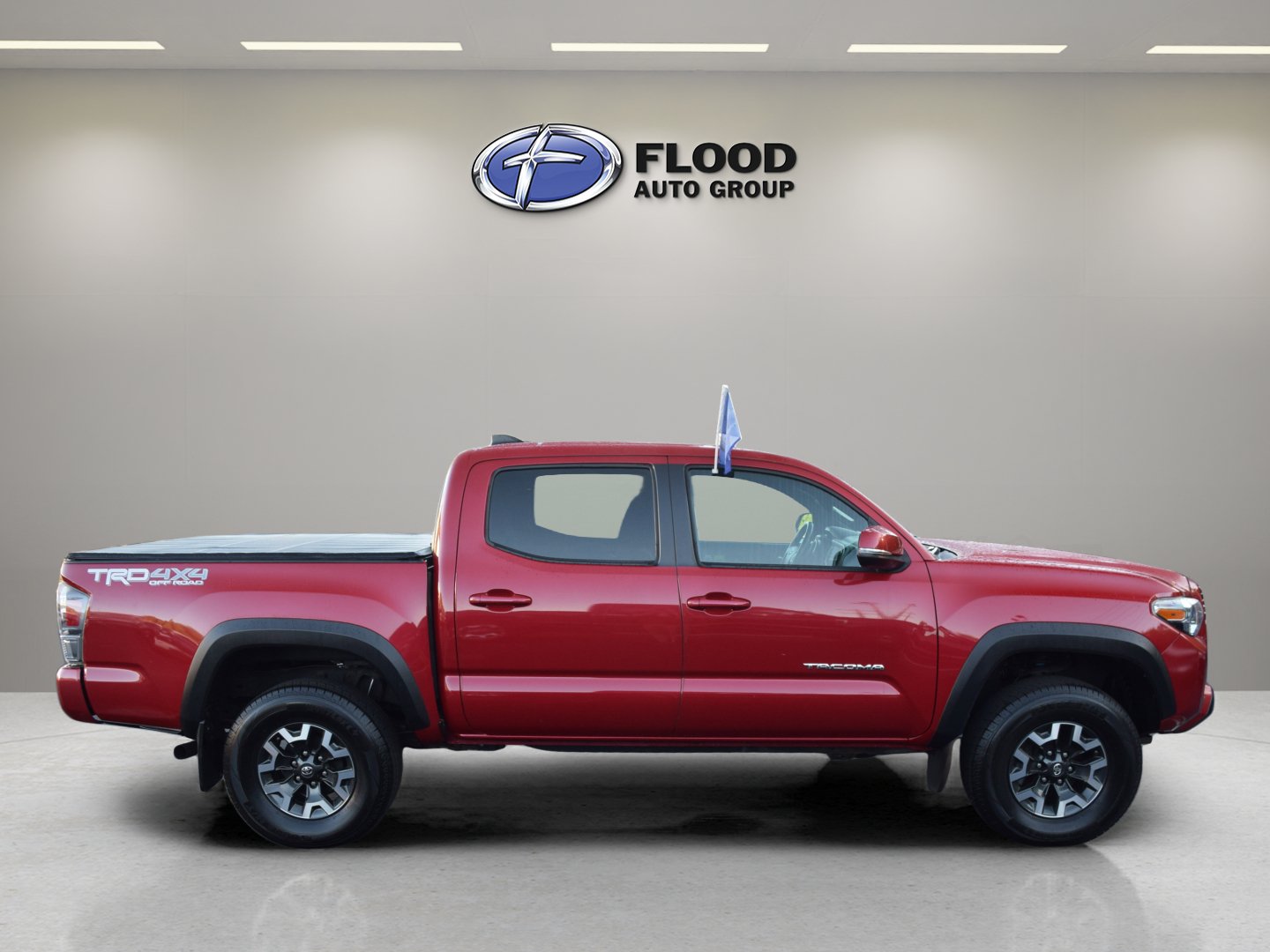 Used 2020 Toyota Tacoma TRD Off-Road w/ Technology Package AWD/4WD image 3