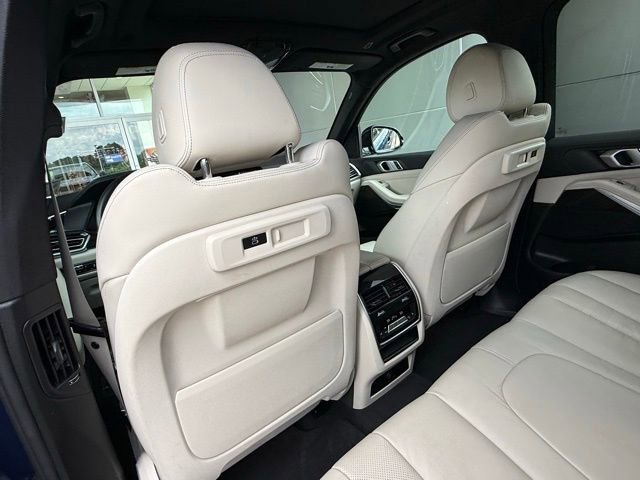 Used 2019 BMW X5 xDrive40i w/ Premium Package 2 AWD/4WD image 14