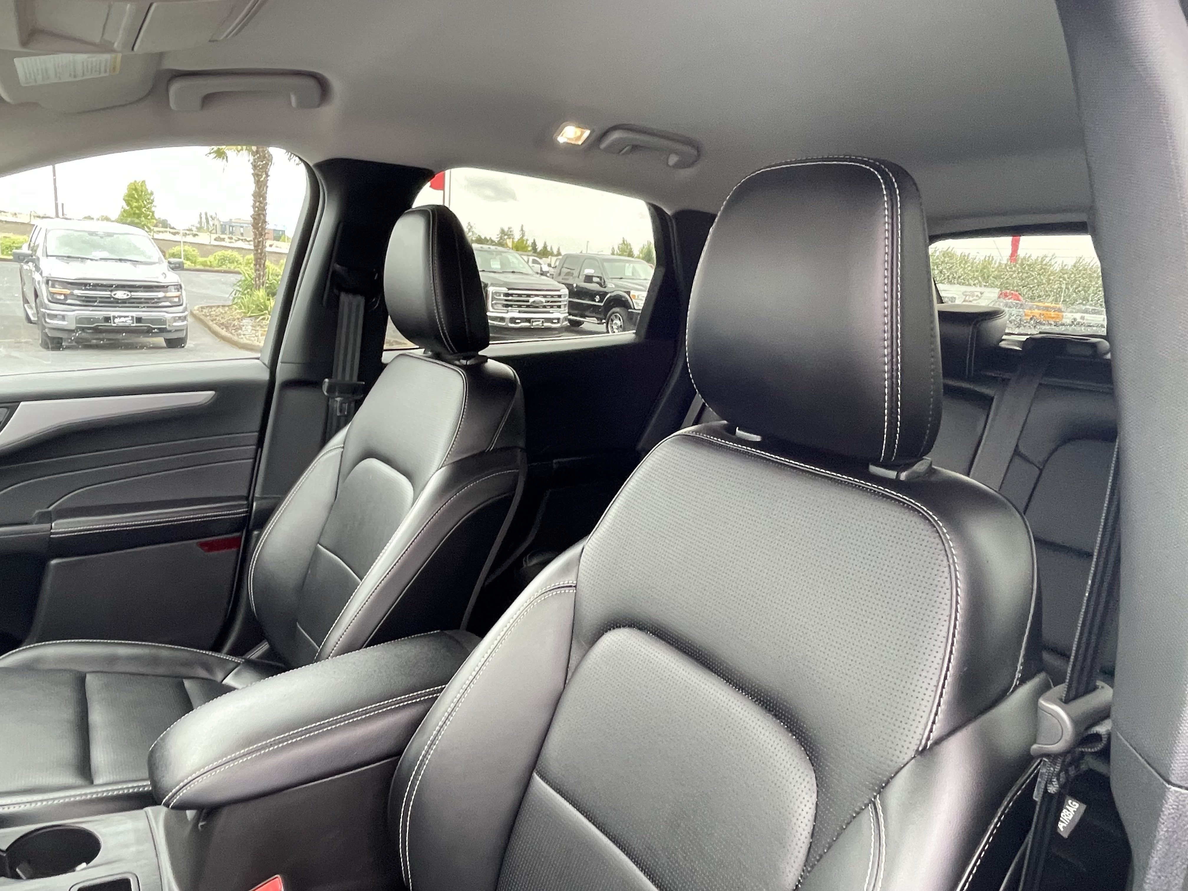 Certified 2025 Ford Escape Platinum AWD/4WD image 16