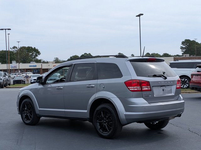Used 2020 Dodge Journey SE w/ Blacktop Package image 3