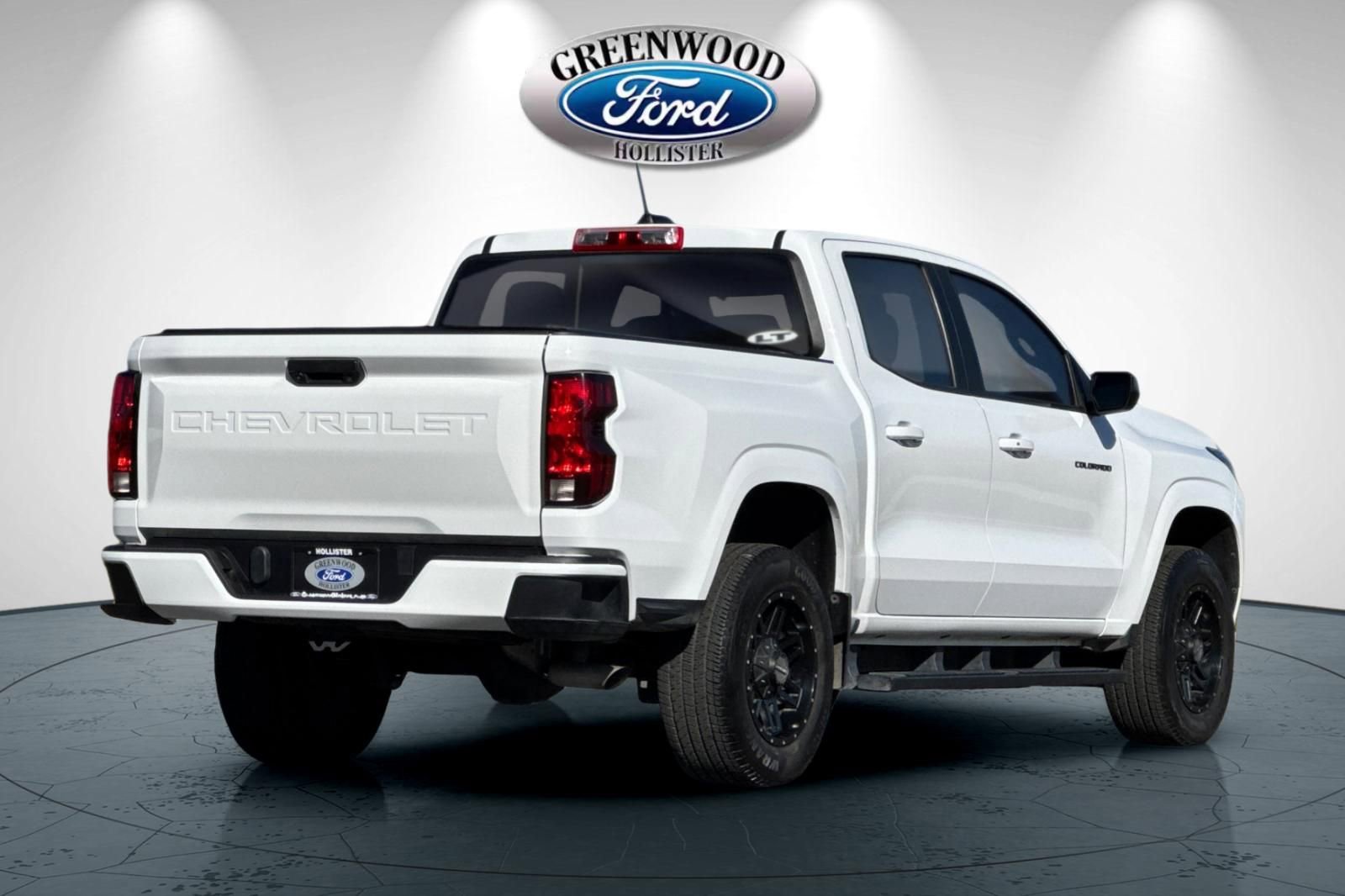 Used 2023 Chevrolet Colorado LT w/ LT Convenience Package image 4