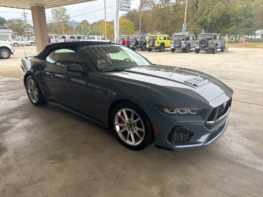 Certified 2025 Ford Mustang GT Premium image 3