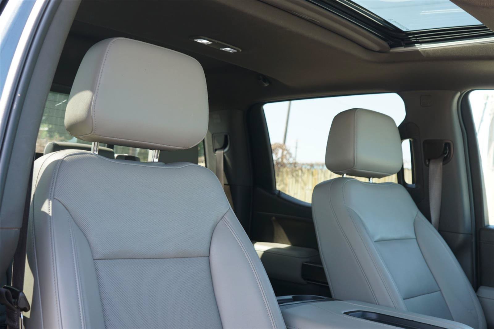 Used 2020 Chevrolet Silverado 1500 LTZ w/ LTZ Premium Package AWD/4WD image 29