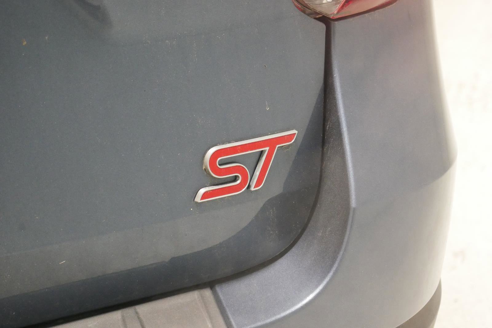 Certified 2020 Ford Explorer ST w/ ST Street Pack image 26