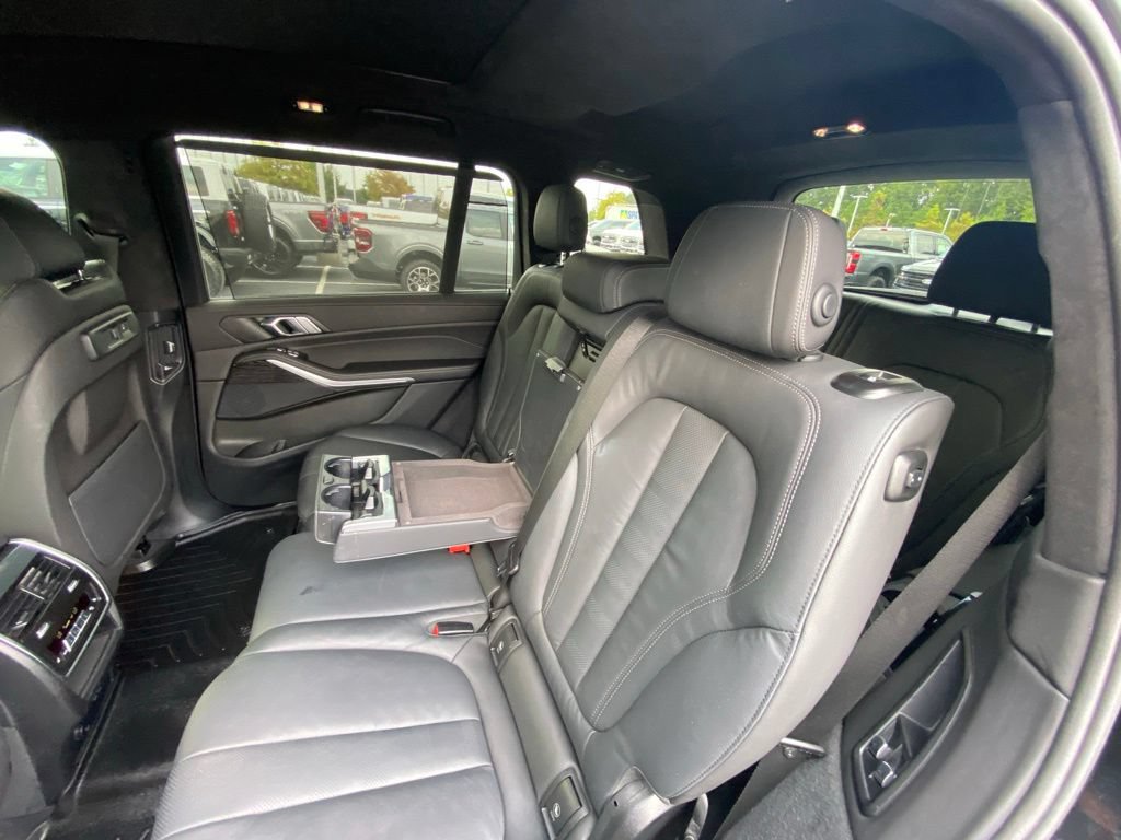 Used 2022 BMW X7 xDrive40i w/ M Sport Package AWD/4WD image 24