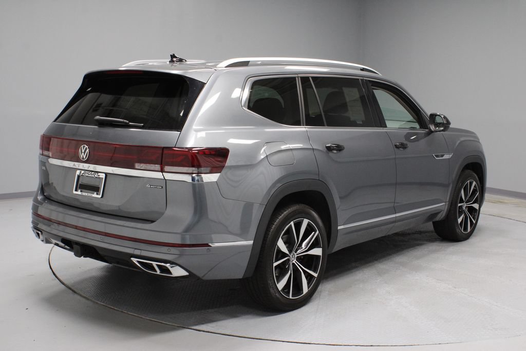Used 2024 Volkswagen Atlas SEL Premium R-Line AWD/4WD image 12